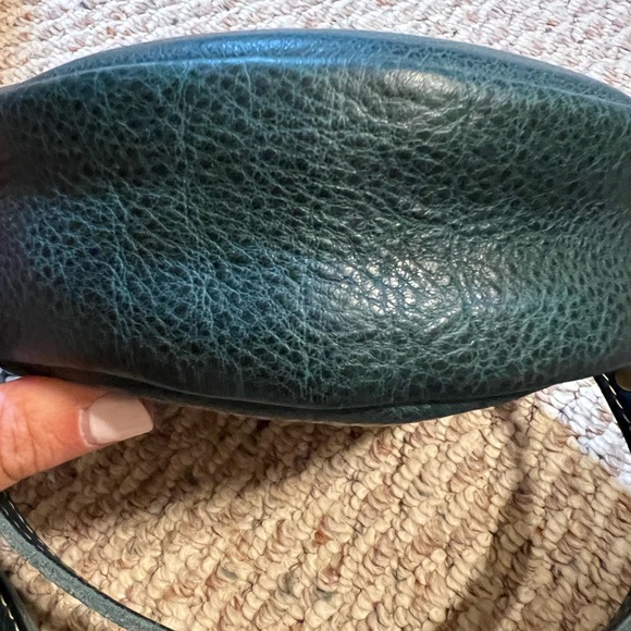 Portland Leather Goods Lagoon Small Circle Crossbody - Picture 9 of 13